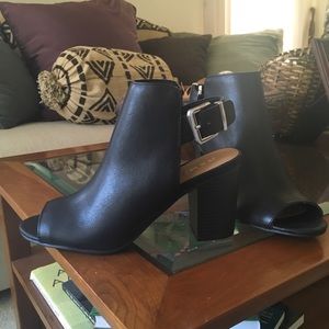 NWT Open Toe Bootie